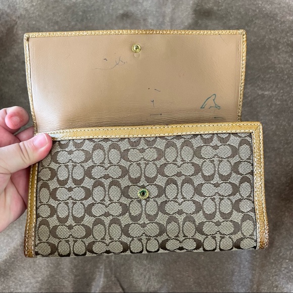 COACH C Leather Patent Leather Billfold Wallet - Picture 3 of 7